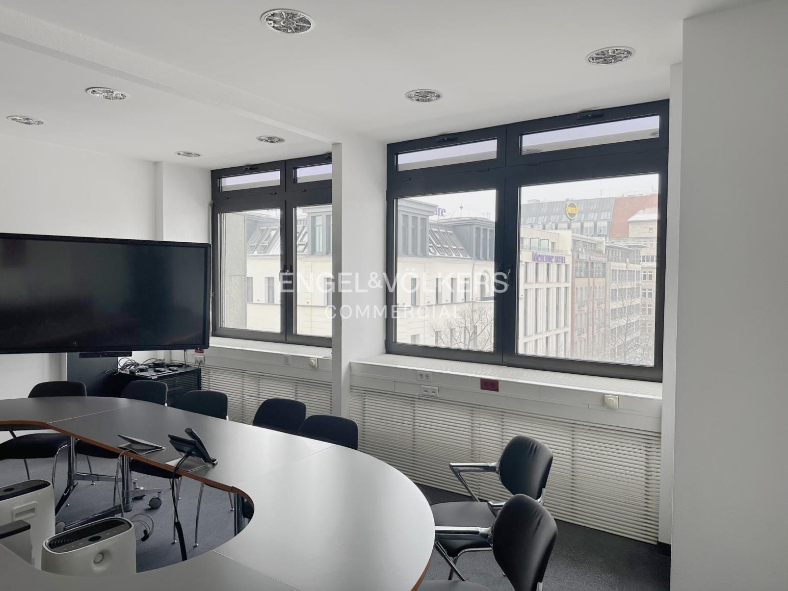 Büro-/Praxisfläche zur Miete 15 € 296 m²<br/>Bürofläche ab 296 m²<br/>Teilbarkeit Schöneberg Berlin 10789