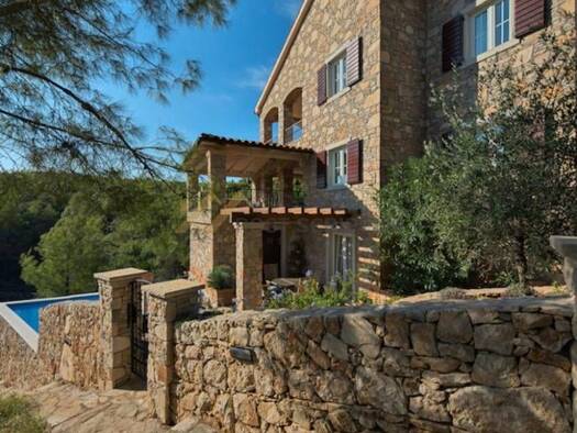 Einfamilienhaus zum Kauf - Erstbezug 3.600.000 € 10 Zimmer 594 m² Hvar 21450