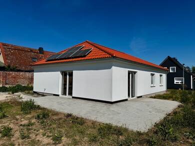 Bungalow zum Kauf - Erstbezug provisionsfrei 297.000 € 4 Zimmer 113 m² 733 m² Grundstück Friedrichstraße 6 Parchau Burg OT Parchau 39288