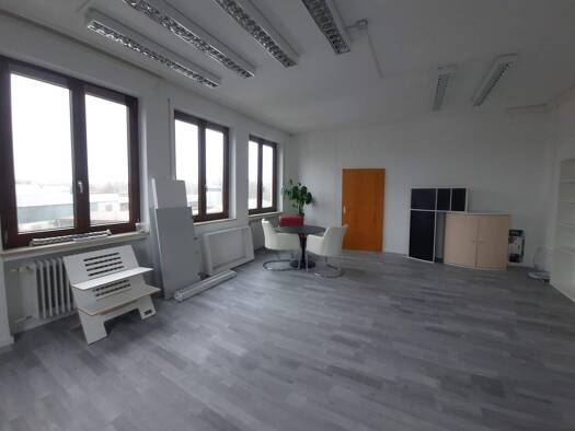 Bürofläche zur Miete 7,50 € 70 m² Bürofläche Aichach 86551
