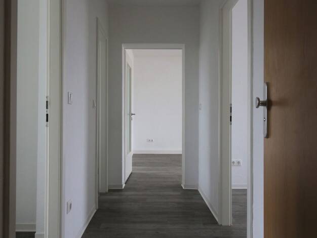 Wohnung zur Miete 391 € 3 Zimmer 60,2 m² 4. Geschoss frei ab sofort Friedrich-List-Straße 7 Eisenhüttenstadt Eisenhüttenstadt 15890