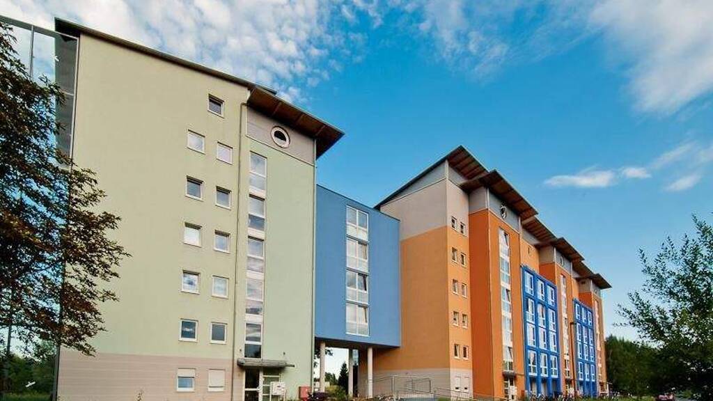 Wohnung zur Miete 835 € 2 Zimmer 63,9 m² 1. Geschoss frei ab 11.04.2026 Stoke-on-Trent-Str. 24 Bruck Erlangen 91058