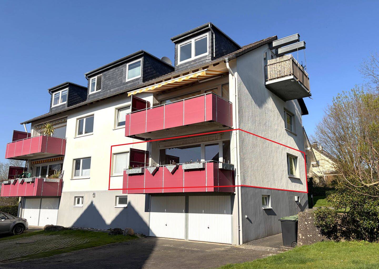 Immobilie in Neunkirchen-Seelscheid - Attraktive Eigentumswohnung im Zentrum von Seelscheid mit Balkon, Garage und Stellplatz! - Bild 0