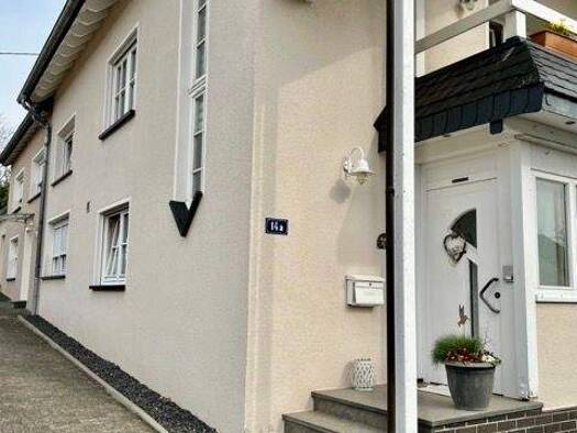 Haus zum Kauf 429.000 € 7 Zimmer 210 m² 723 m² Grundstück Arzfeld 54687