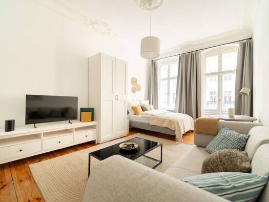 Wohnung zur Miete 1.098 € 1 Zimmer 39 m² 1. Geschoss Glogauer Straße 32 Kreuzberg Friedrichshain-Kreuzberg 10999