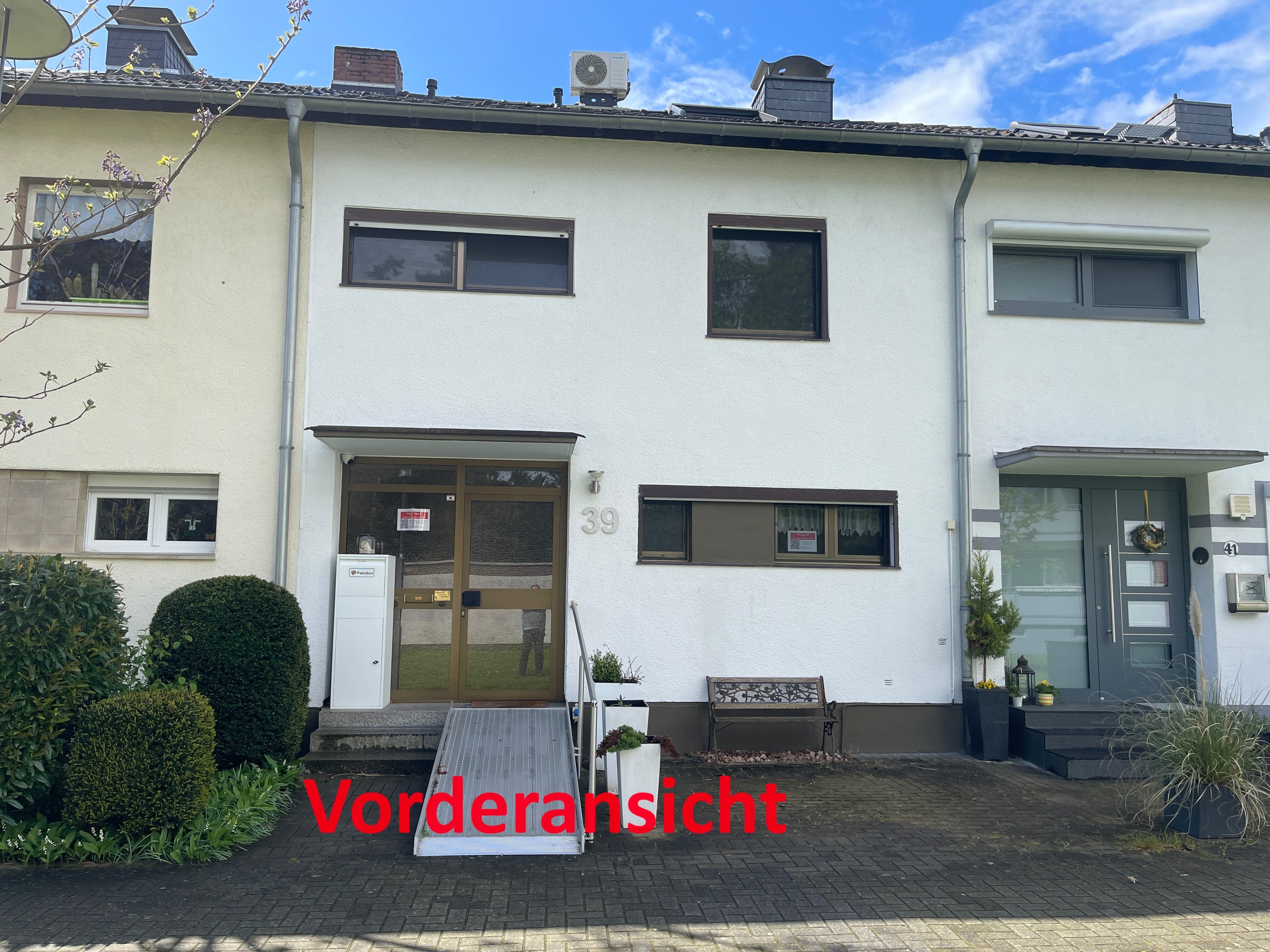 Reihenmittelhaus zum Kauf provisionsfrei 345.000 € 5 Zimmer 99 m²<br/>Wohnfläche 215 m²<br/>Grundstück Gubener Straße 39 Gartenstadt Krefeld 47829