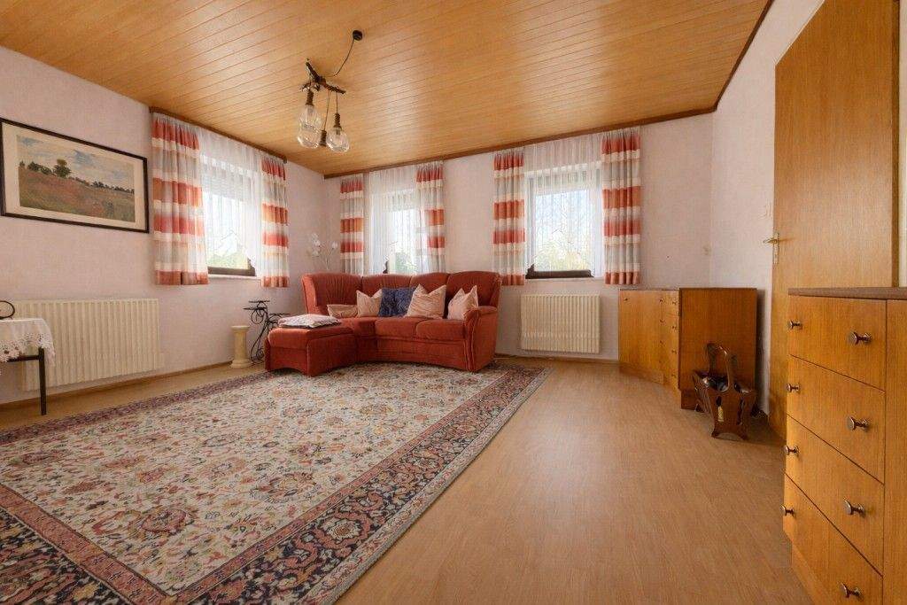 Immobilie in Dietenhofen - Ehemaliges Bauernhaus mit Nebengebäuden - Bild 3