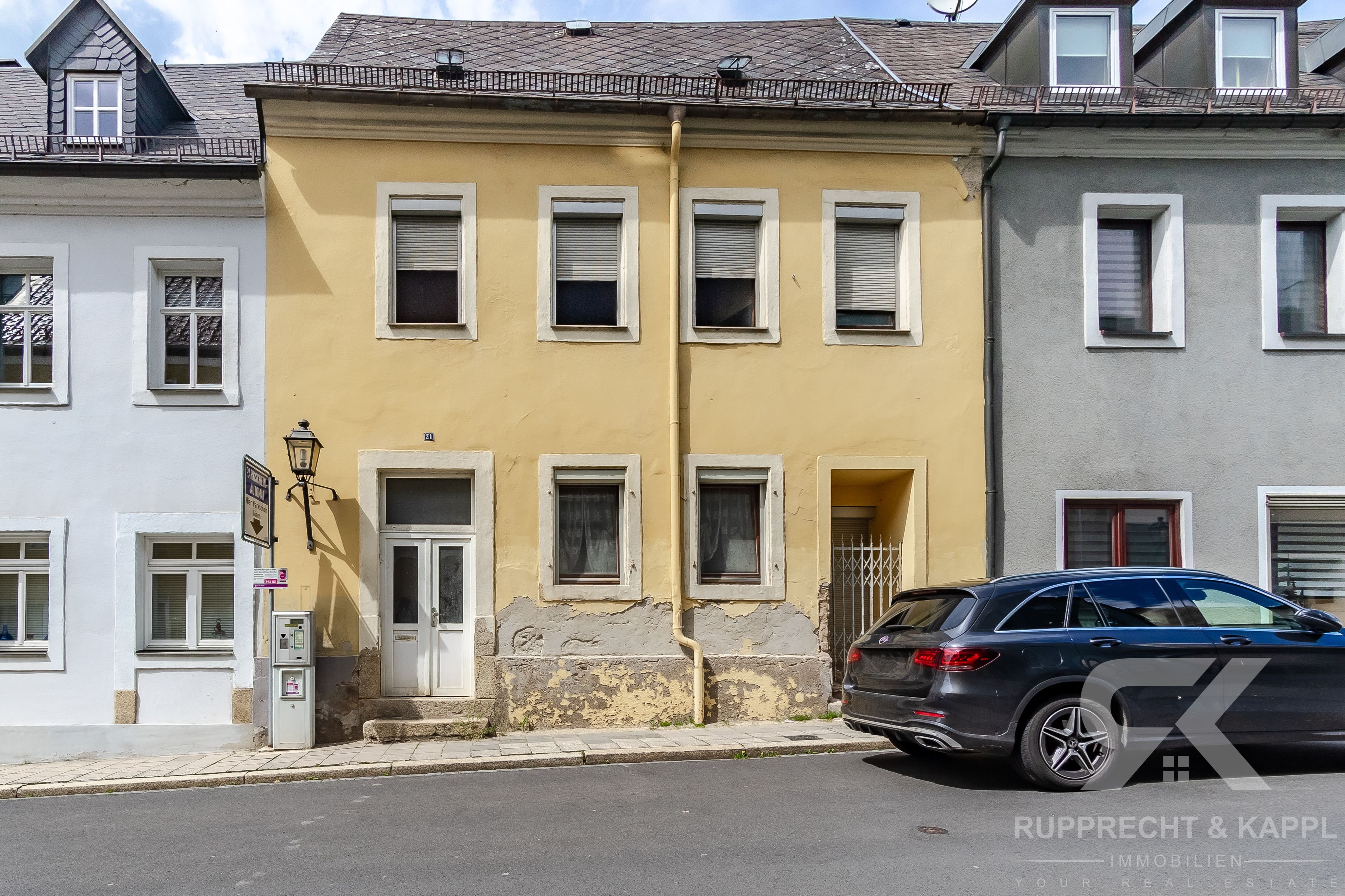 Reihenmittelhaus zum Kauf 49.000 € 5 Zimmer 73,8 m²<br/>Wohnfläche 100 m²<br/>Grundstück Marktredwitz Marktredwitz 95615