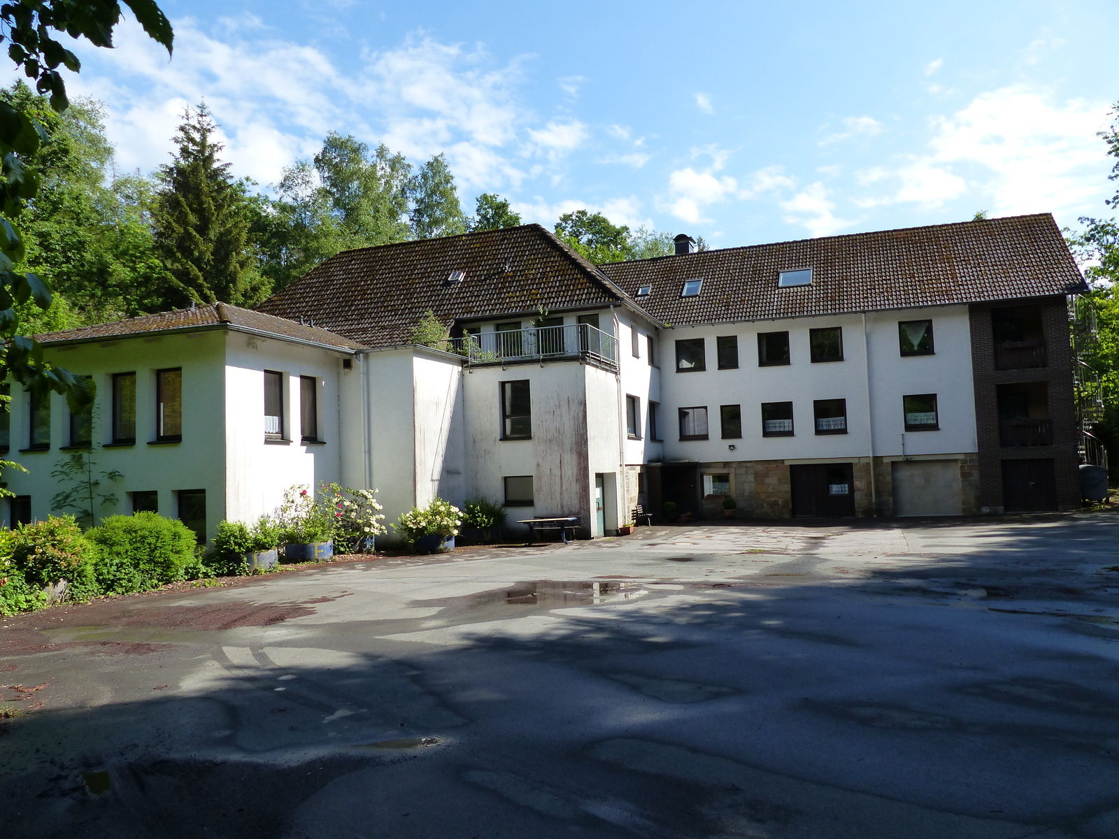 Wohnanlage zum Kauf als Kapitalanlage geeignet 398.000 € 22 Zimmer 1.307 m²<br/>Fläche 21.173 m²<br/>Grundstück Veldrom Horn-Bad Meinberg 32805