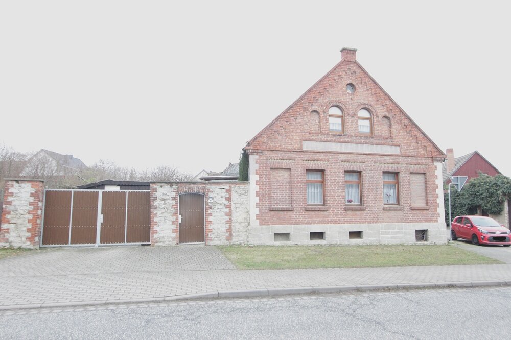 Einfamilienhaus zum Kauf 69.000 € 4 Zimmer 115 m²<br/>Wohnfläche 615 m²<br/>Grundstück Quedlinburger Straße 19 Wedderstedt Selke-Aue 06458