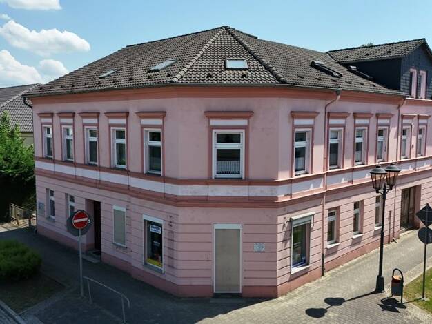 Haus zum Kauf 239.990 € 13 Zimmer 308,6 m² 684 m² Grundstück Altdöbern Altdöbern 03229
