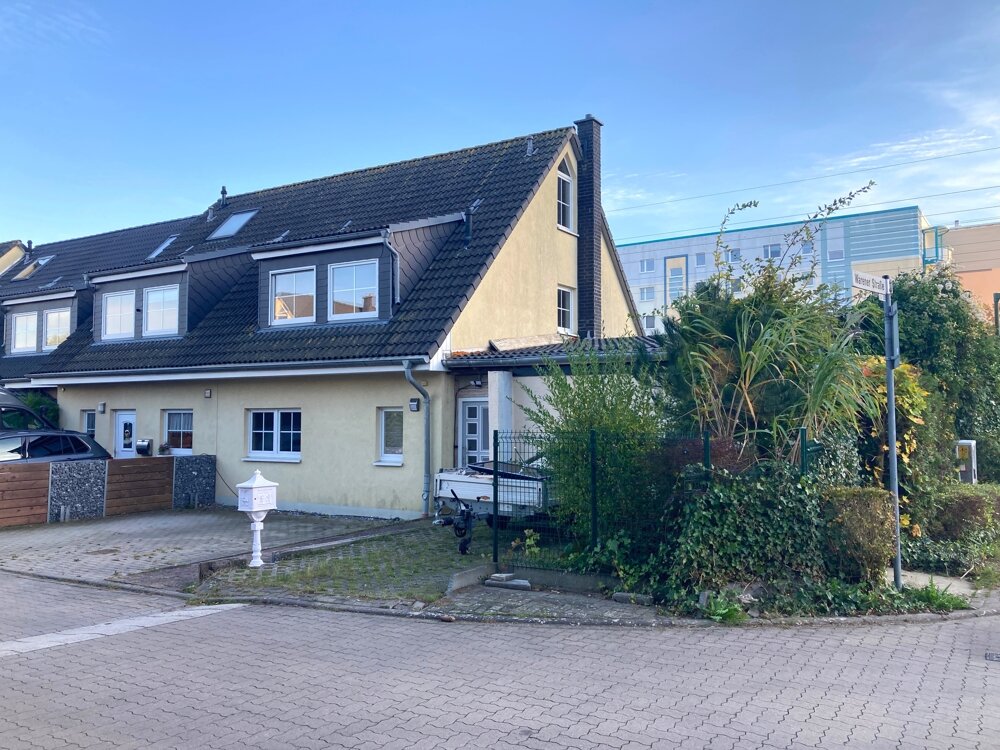 Reihenendhaus zum Kauf 379.000 € 4 Zimmer 102 m²<br/>Wohnfläche 500 m²<br/>Grundstück Lichtenhagen Rostock 18109