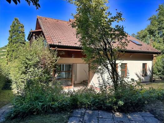 Einfamilienhaus zum Kauf 1.300.000 € 7 Zimmer 200 m² 700 m² Grundstück Staufen 79219