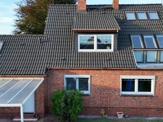 Einfamilienhaus zum Kauf 229.000 € 4,5 Zimmer 103 m² 548 m² Grundstück Heiligenstedtenerkamp 25524