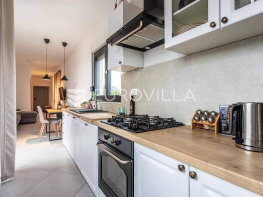 Wohnung zur Miete 1.000 € 2 Zimmer 69 m² 2. Geschoss Podstrana Podstrana 21000