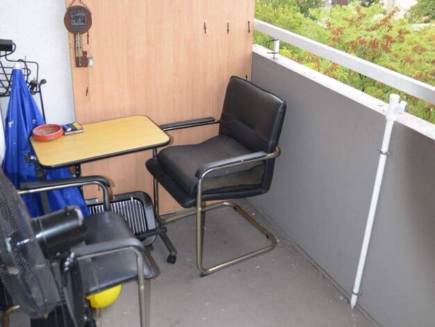 Wohnung zum Kauf 70.000 € 2 Zimmer 35 m² 4. Geschoss Weiherstraße Wiesdorf Leverkusen 51373