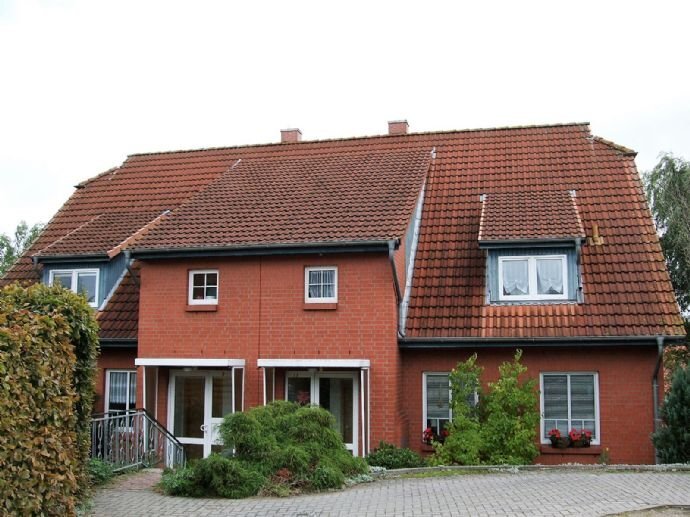 Mehrfamilienhaus zum Kauf als Kapitalanlage geeignet 650.000 € 334,3 m²<br/>Wohnfläche 500 m²<br/>Grundstück Weststadt Schwerin 19059