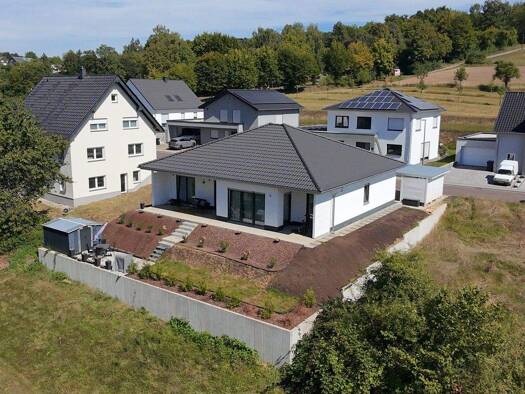 Bungalow zum Kauf 549.000 € 5 Zimmer 140 m² 520 m² Grundstück Erdorf Bitburg 54634