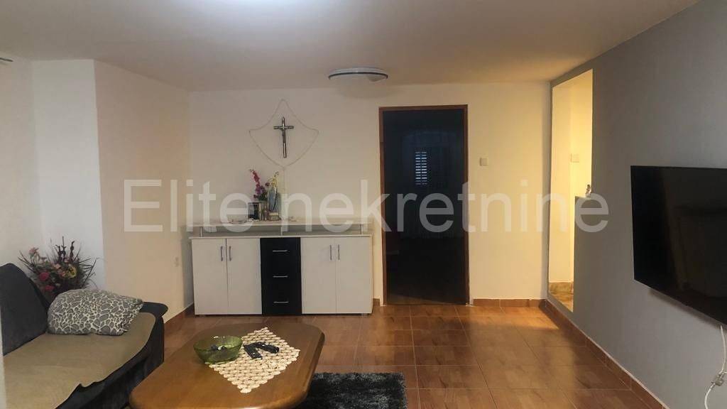 Wohnung zum Kauf 206.000 € 7 Zimmer 99 m² 1. Geschoss Rijeka