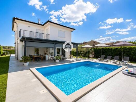 Haus zum Kauf 570.000 € 3 Zimmer 135 m² Poreč