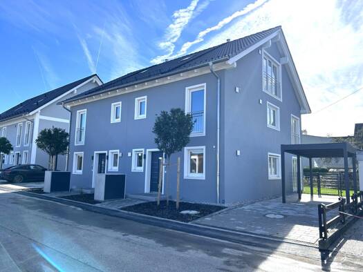 Doppelhaushälfte zum Kauf - Erstbezug provisionsfrei als Kapitalanlage geeignet 1.069.900 € 6 Zimmer 130 m² 210 m² Grundstück Wiesenweg 1a Kehr Erding 85435