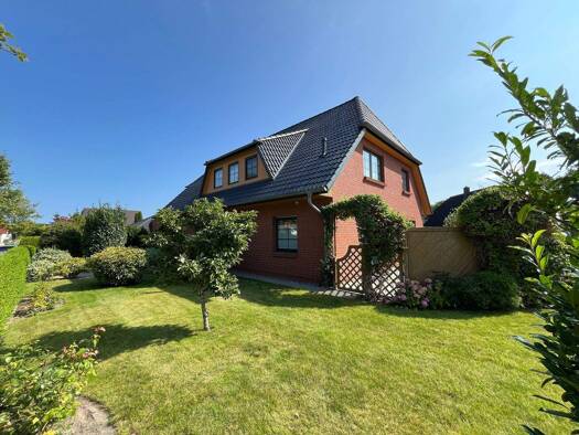 Einfamilienhaus zum Kauf 749.900 € 9 Zimmer 234 m² 890 m² Grundstück frei ab 01.02.2026 Kritzmow 18198