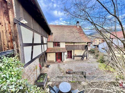 Haus zum Kauf 247.000 € 6 Zimmer 120 m² 1.311 m² Grundstück frei ab 01.04.2026 Untermettingen Ühlingen-Birkendorf 79777