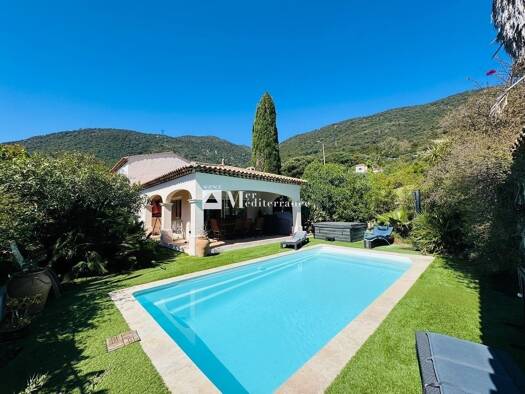 Einfamilienhaus zum Kauf 995.000 € 5 Zimmer 123 m² 900 m² Grundstück Place de la République 1 Sud Cavalaire-sur-Mer 83240