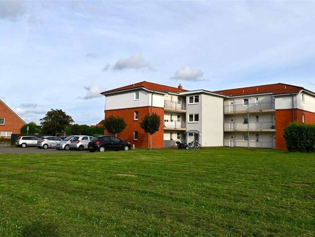 Wohnung zur Miete 432 € 1 Zimmer 43,2 m² 2. Geschoss frei ab sofort Parow Kramerhof 18445