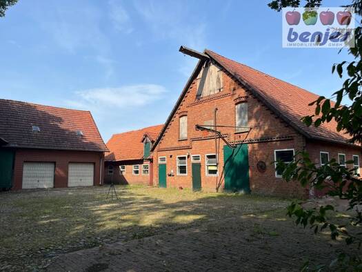 Haus zum Kauf 250.000 € 9 Zimmer 318 m² 9.359 m² Grundstück Schwaförden 27252