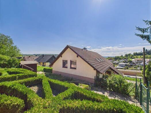 Mehrfamilienhaus zum Kauf 399.000 € 9 Zimmer 158,1 m² 489 m² Grundstück Niefern Niefern-Öschelbronn 75223