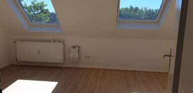 Wohnung zur Miete 300 € 2 Zimmer 34 m² Dachgeschoss, 2. Geschoss Karolinenstr. 41 Lütgendortmund - Ost Dortmund 44379