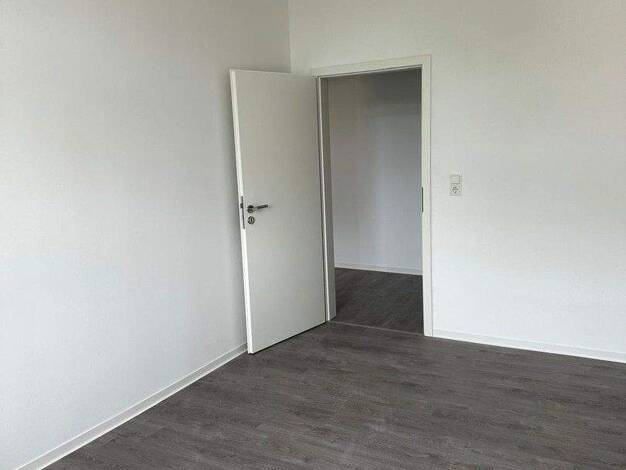 Wohnung zur Miete 480 € 2 Zimmer 59,5 m² 2. Geschoss frei ab 19.11.2025 Ostend Fulda 36043