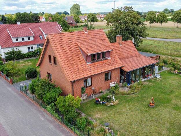 Einfamilienhaus zum Kauf 230.000 € 6 Zimmer 164 m² 916 m² Grundstück Lemförde 49448