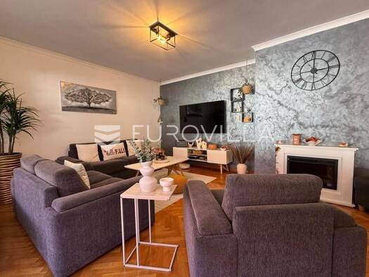 Einfamilienhaus zum Kauf 380.000 € 6 Zimmer 320 m² Brodsko Vinogorje Slavonski Brod 35000