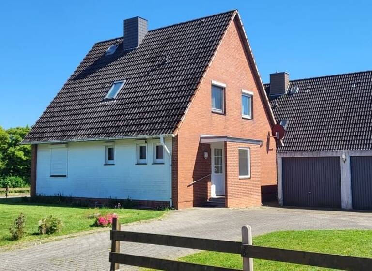 Einfamilienhaus zum Kauf 219.000 € 4 Zimmer 92,7 m²<br/>Wohnfläche 486 m²<br/>Grundstück Heide Heide 25746