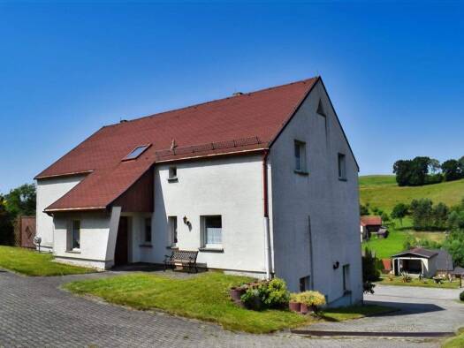 Einfamilienhaus zum Kauf 160.000 € 6 Zimmer 224 m² 1.270 m² Grundstück frei ab sofort Großdrebnitz Bischofswerda 01877