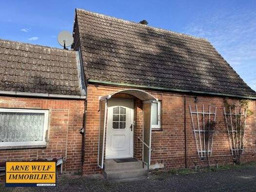 Einfamilienhaus zum Kauf 105.000 € 4 Zimmer 87,2 m² 1.739 m² Grundstück Neustadt-Glewe 19306