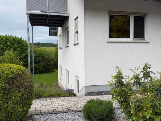 Terrassenwohnung zum Kauf 289.000 € 3 Zimmer 115 m² 2 Geschosse frei ab sofort Im Winkel 11 Cyriaxweimar Marburg 35043