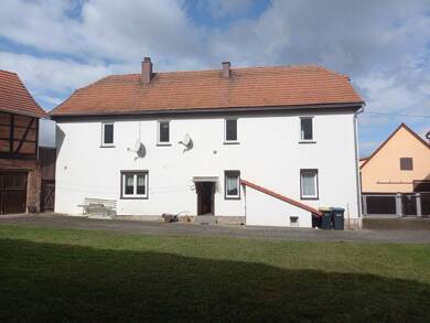Bauernhaus zum Kauf 10 Zimmer 224,2 m² 1.184 m² Grundstück Gotha 99867