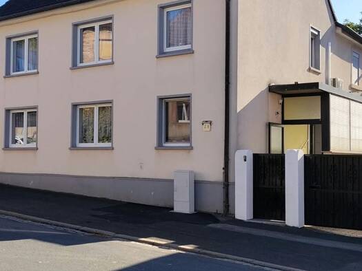 Einfamilienhaus zum Kauf 495.000 € 7,5 Zimmer 137 m² 472 m² Grundstück Schwanfeld 97523