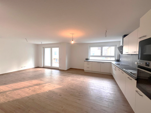 Wohnung zur Miete 1.550 € 4 Zimmer 101 m² frei ab sofort Stadtmitte Esslingen am Neckar 73728
