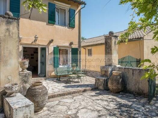 Villa zum Kauf 2.500.000 € 11 Zimmer 700 m² 48.000 m² Grundstück Korfu 49100