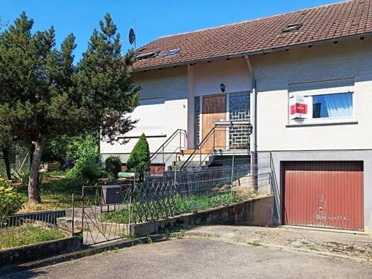 Einfamilienhaus zum Kauf 272.000 € 4,5 Zimmer 140 m² 558 m² Grundstück Blumenstraße 9 Bauerbach Bretten-Bauerbach 75015