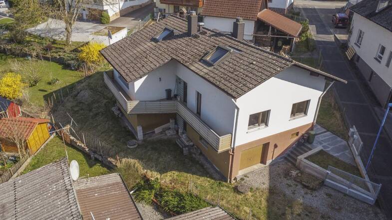 Einfamilienhaus zum Kauf provisionsfrei 440.000 € 8 Zimmer 222 m² 573 m² Grundstück Etzenrot Waldbronn 76337