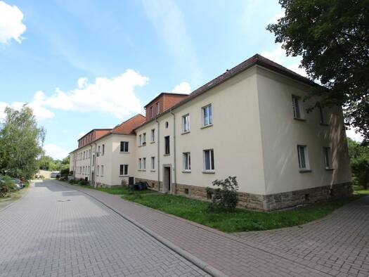 Wohnung zur Miete 360 € 3 Zimmer 61,8 m² 2. Geschoss frei ab 01.10.2026 Straße des Bergmanns 113 Innenstadt Gera 07546