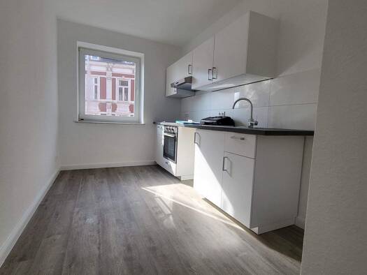 Wohnung zur Miete 699 € 3 Zimmer 63 m² 2. Geschoss frei ab sofort Knooper Weg Damperhof Kiel 24103