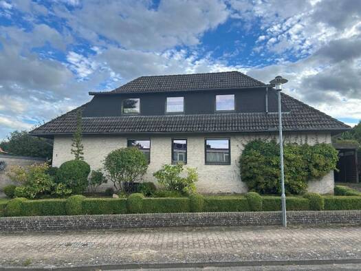 Haus zum Kauf 325.000 € 8 Zimmer 241 m² 817 m² Grundstück Bad Bevensen Bad Bevensen 29549