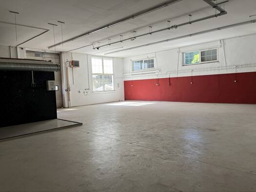 Lagerhalle zur Miete provisionsfrei 4 € 227 m² Lagerfläche Einsiedel Einsiedel 09123