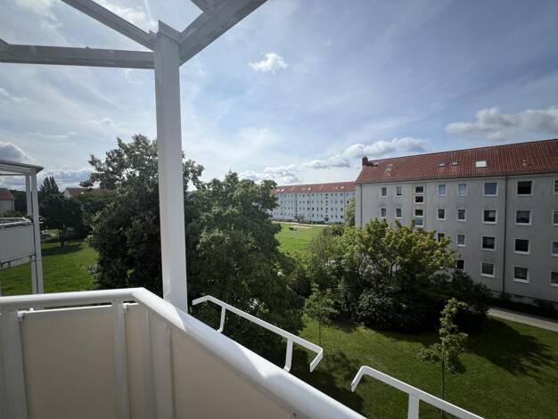 Wohnung zur Miete 415 € 3 Zimmer 61,1 m² 3. Geschoss Weinbergstraße 14 Eisenhüttenstadt 15890